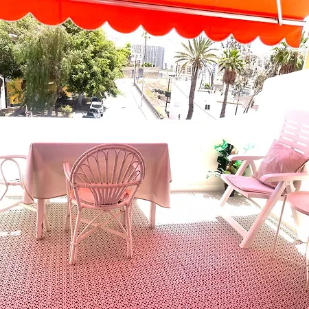 Cristianos Vistas Al Mar Y Cerca De La Playa * 洛斯克里斯蒂亚诺斯